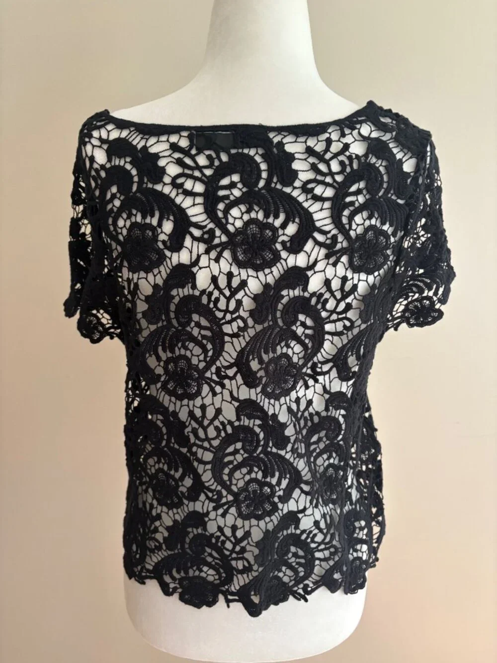 Black Boho Floral Lace Sheer Crochet Top Women’s Fits like a Petite Medium